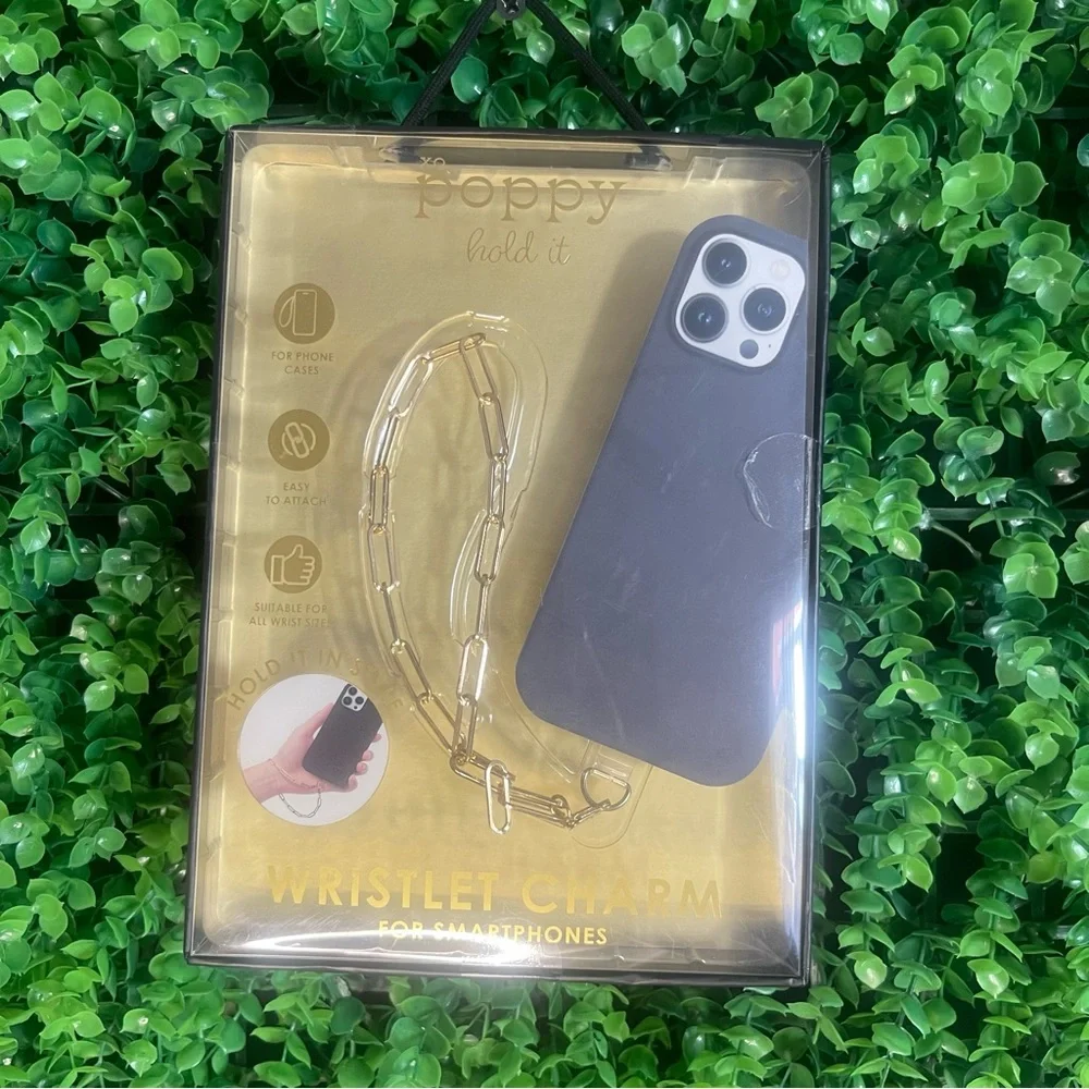 XO BY POPPY Phone Strap Chain Link Wristlet Gold New in Box